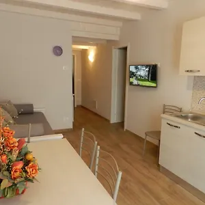 https://appartamento-esther.hotelitalianriviera.com