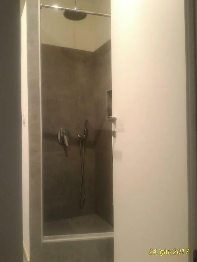 Maria Holiday Homes -Vitruvio 42 Appartamenti Milano